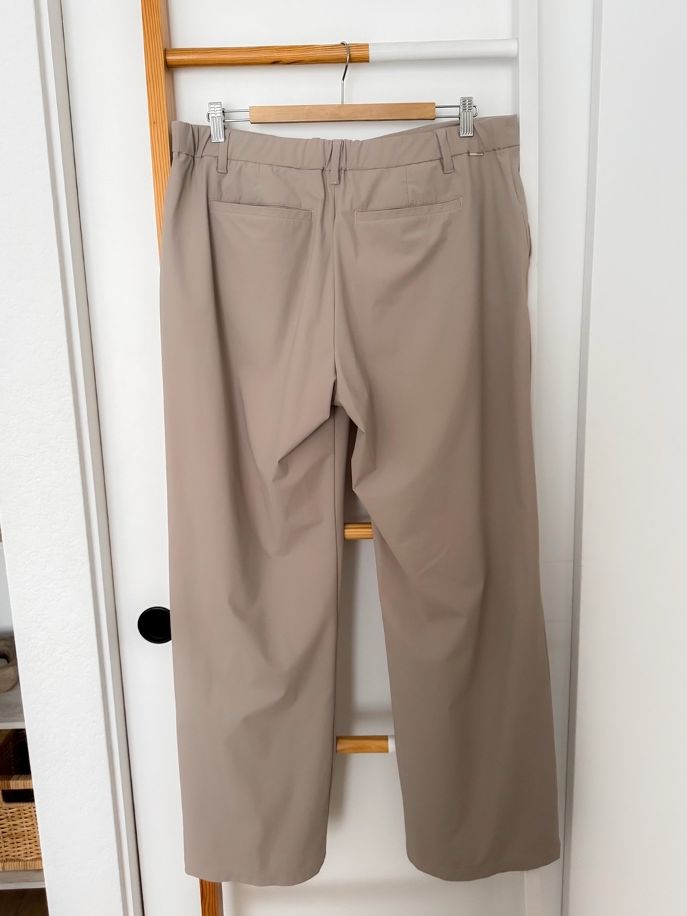 Vuori Miles Trousers Straight Leg Willow Gray Tan VW4357 - Picture 6 of 16
